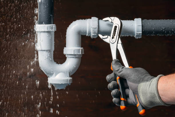Professional Gas Line Repair technician working in Manville, WY